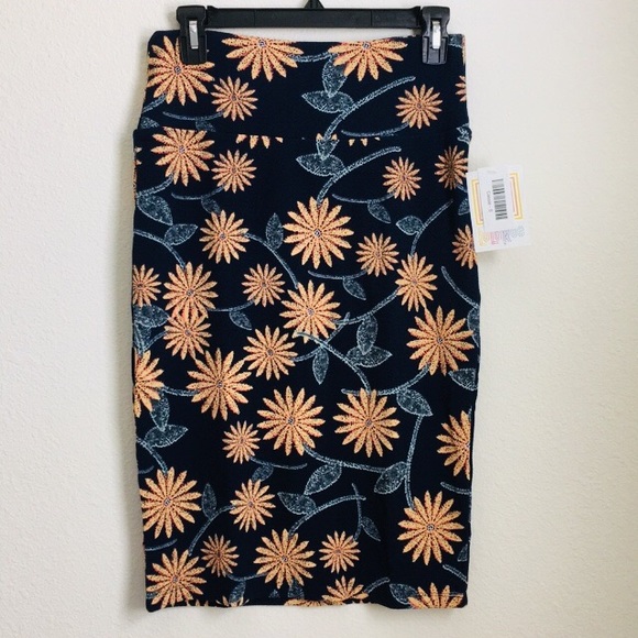 LuLaRoe Dresses & Skirts - NWT LuLaRoe Cassie Pencil Skirt Size Small Daisy